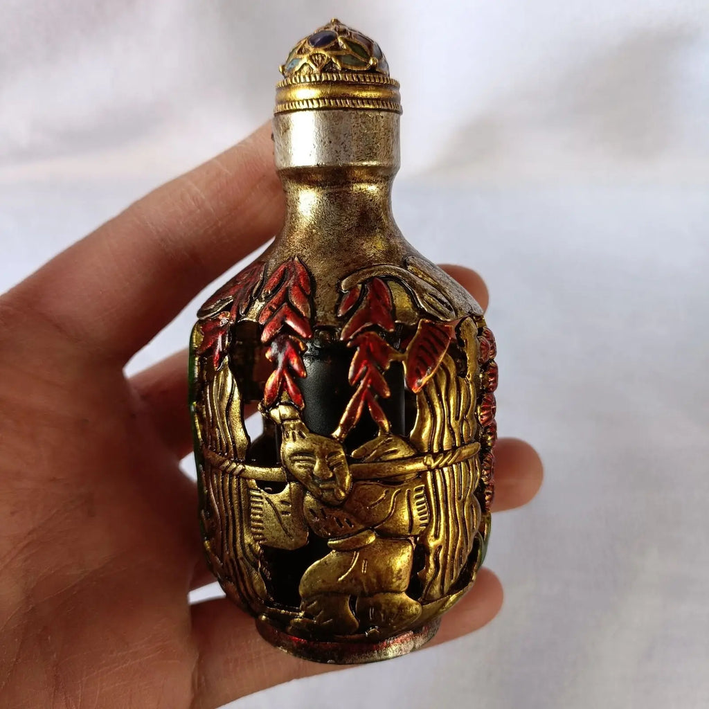 New Openwork Inlaid Tibetan Silver and Enamel Snuff Bottle – Handcrafted Copper Collectible