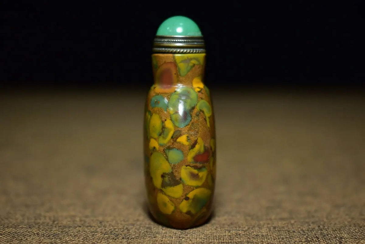 Chinese Classic Natural Agate Snuff Bottle – Carved Exquisite Patterns