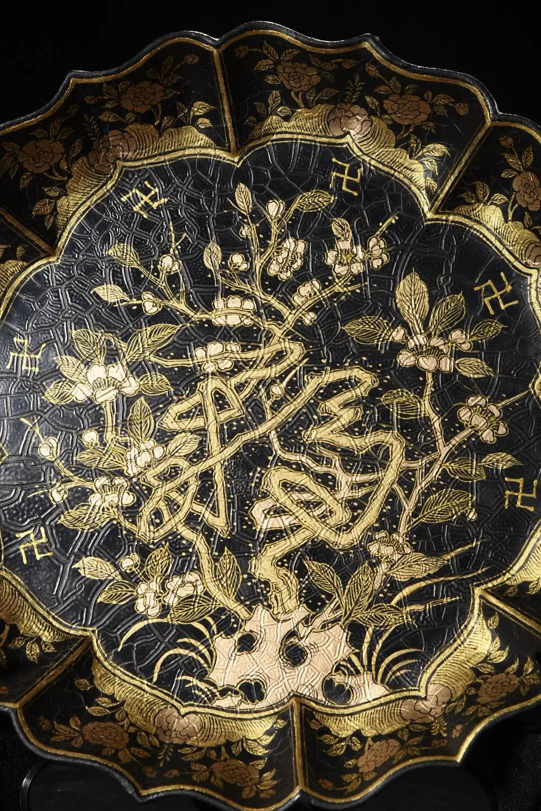 Tibetan Temple Semi-Antique Lacquerware Plate Screen – Fu Longevity, Gold Outline (31cm)