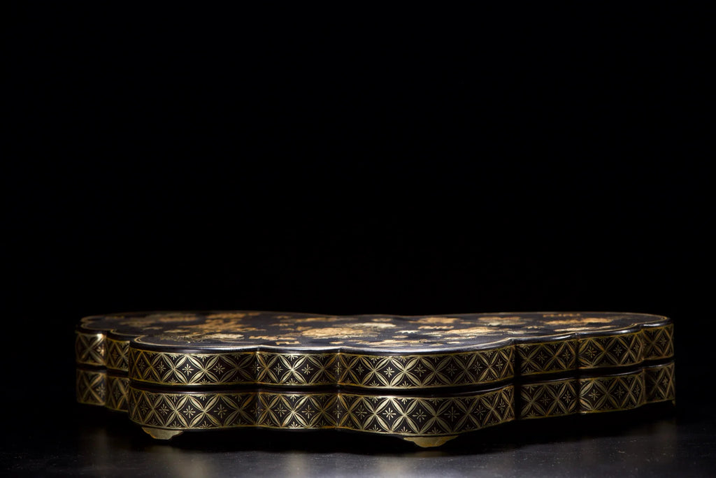 Vintage Wood Butterfly Lacquer Box – Gold Buddha Symbol & Flower Pattern (House Guardian)