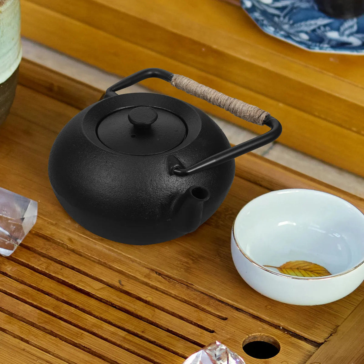 600ml Japanese Cast Iron Tetsubin Teapot – Stovetop Tea Kettle with Infuser