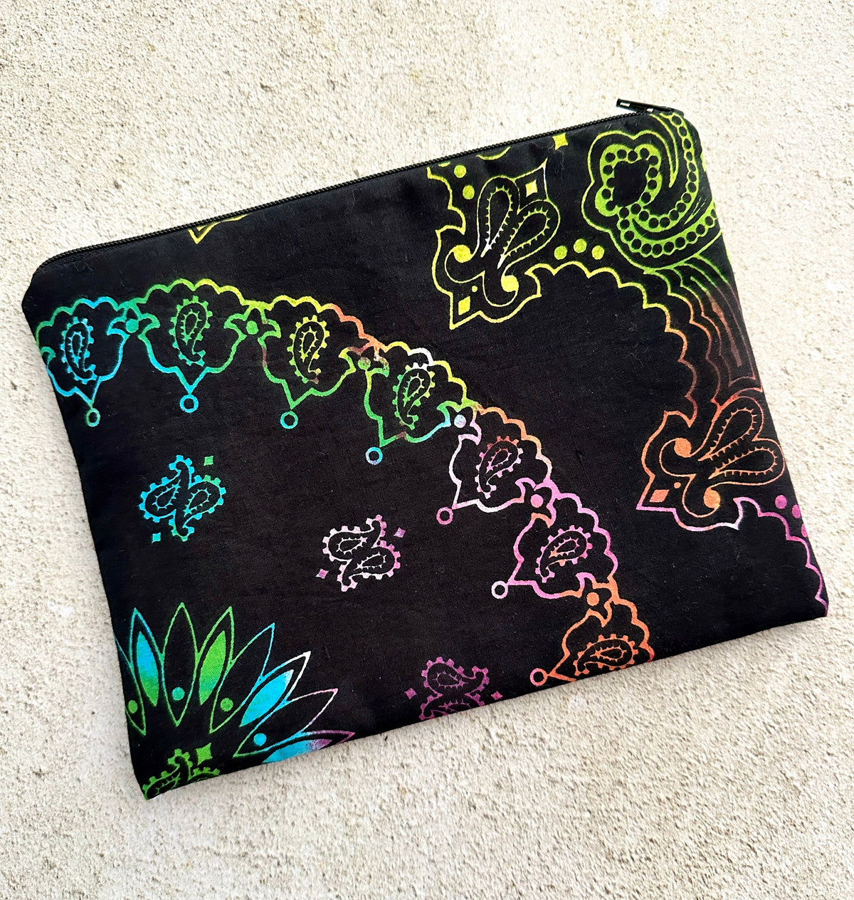 Rainbow Paisley Tarot Bag Zipper Pouch – Witchy Gift for Tarot & Oracle Card Readers