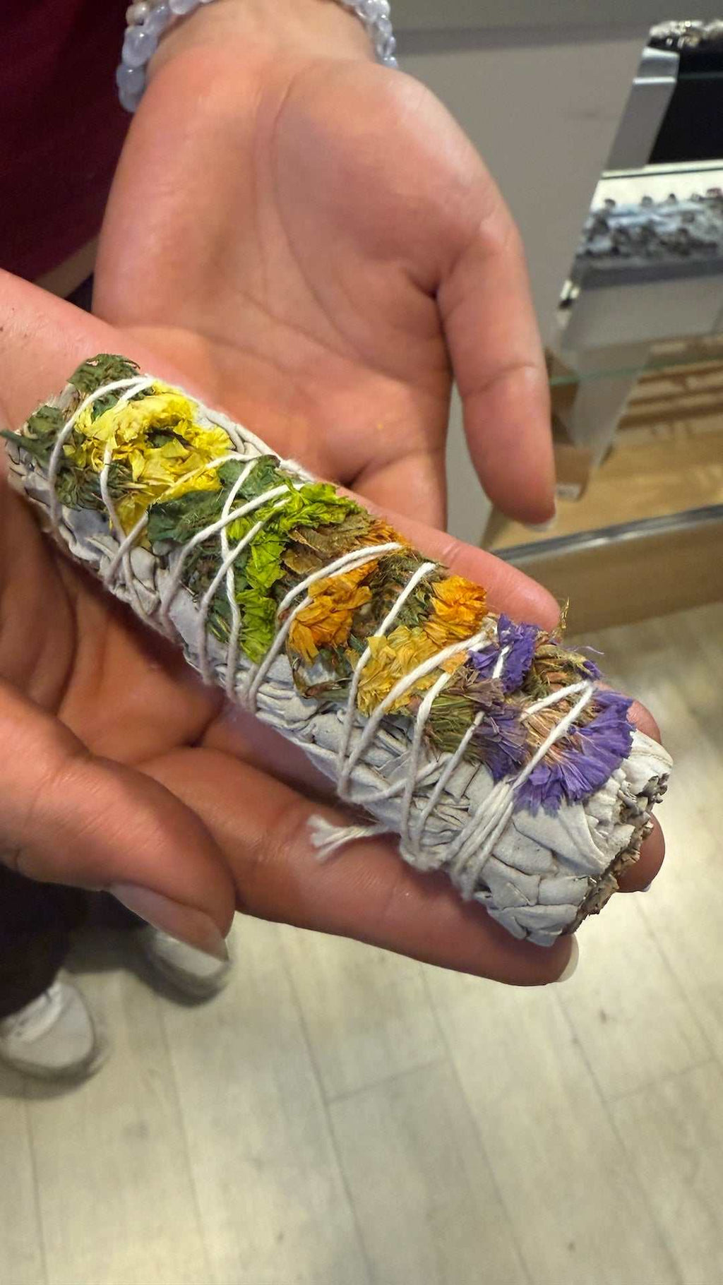Good Vibes (Statice Floral) White Sage Smudge Stick (4 in.)