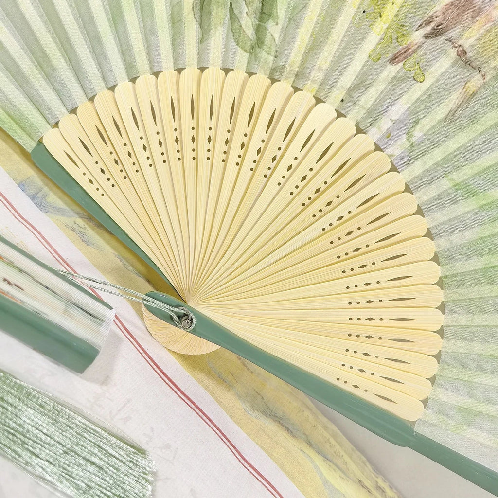 Classical Chinese Sle Roasted Paint Fan Faion ow Props  Hanfu Flower Bird Fans Photoaphy Props Bamboo Fans