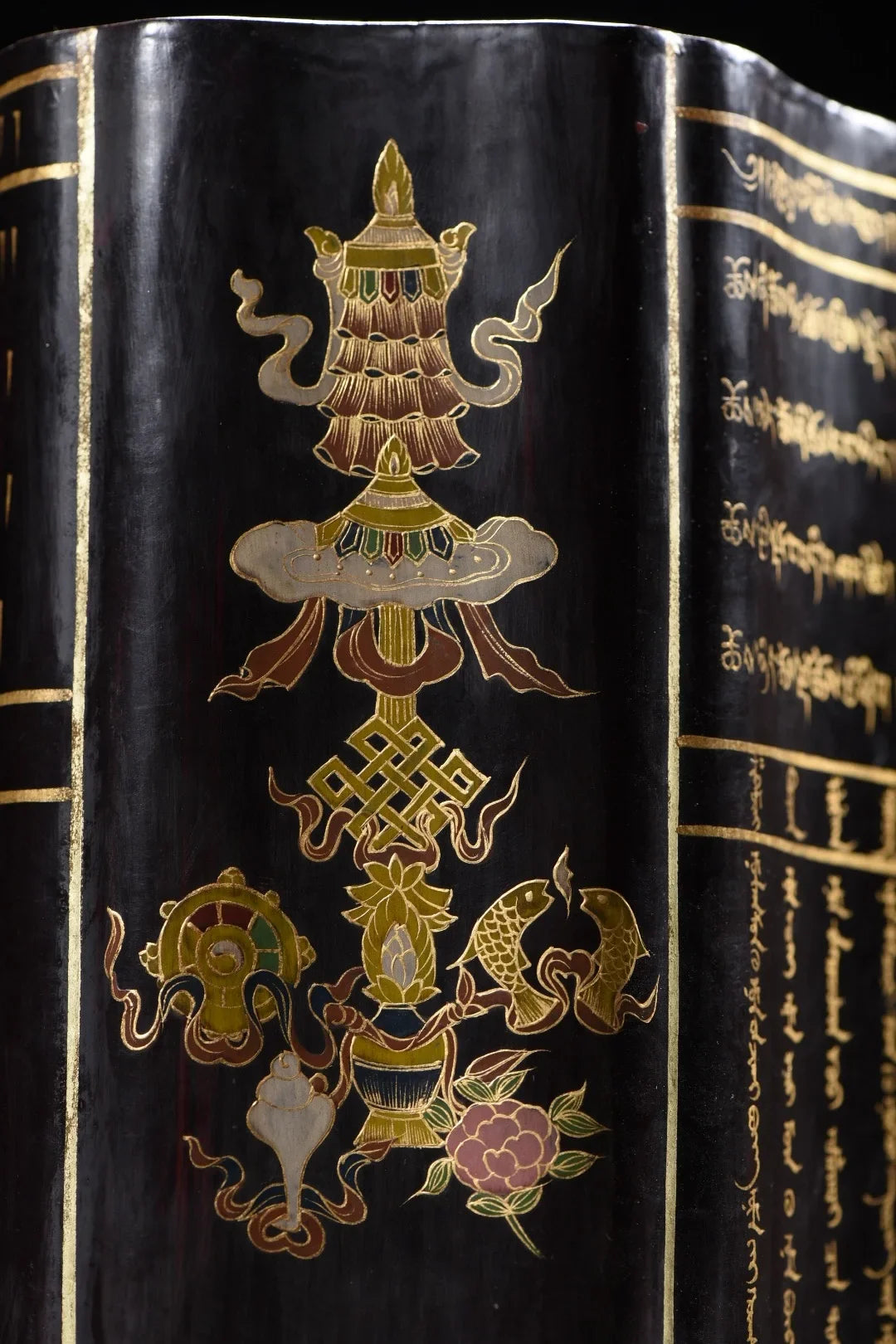 Hexagonal Lacquerware Pen Holder – Gold “Lucky Eight Treasures” Verse