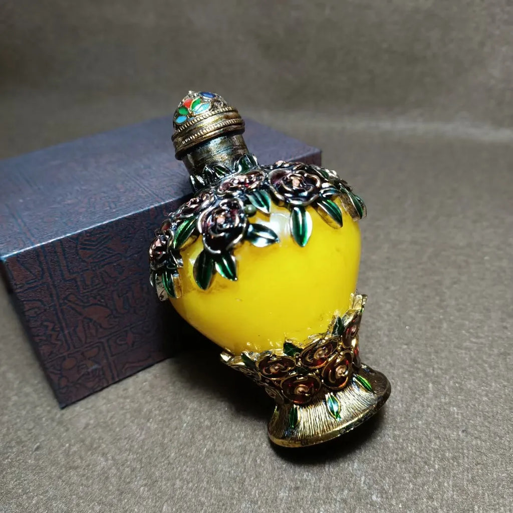 Rose‑Pattern Copper‑Inlaid Snuff Bottle – Chinese Handmade Collectible